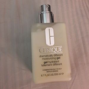 Clinique dramatically different gel